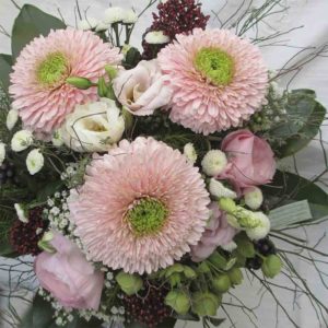 Blumenstrauss mit rosa Germini