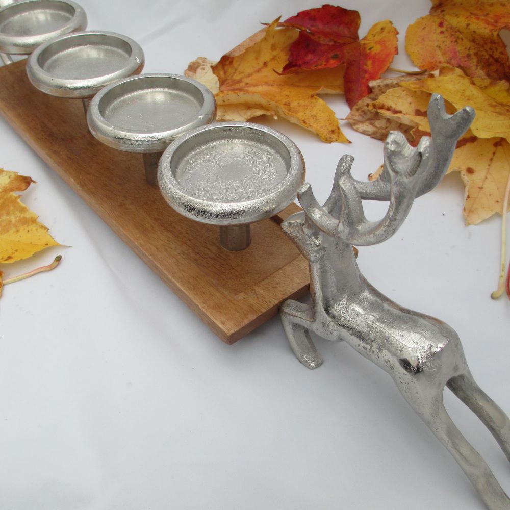 Einzigartiger, sehr hochwertiger Kerzenständer mit Hirschen – Bild 6