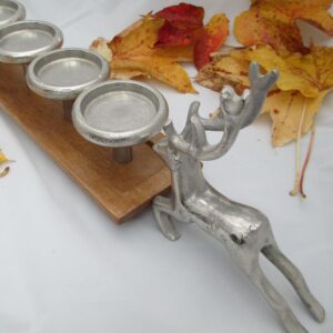 Einzigartiger, sehr hochwertiger Kerzenständer mit Hirschen